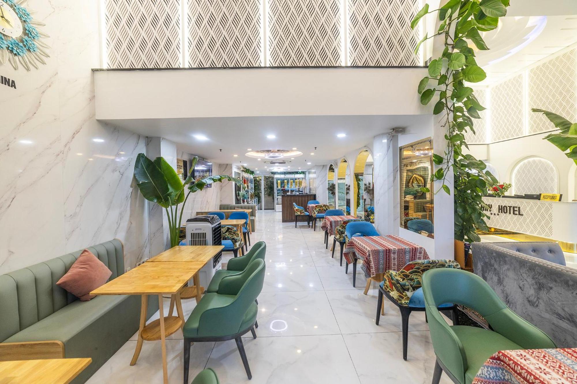 Tiffany Hotel & Restaurant Фантхьет Экстерьер фото