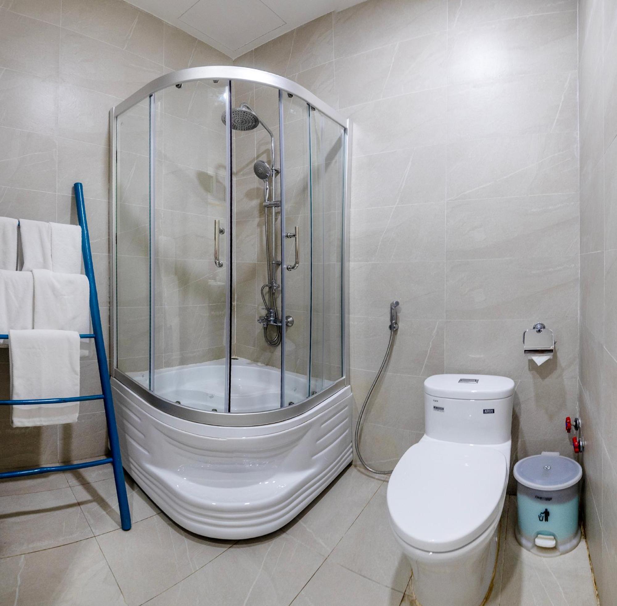 Tiffany Hotel & Restaurant Фантхьет Экстерьер фото