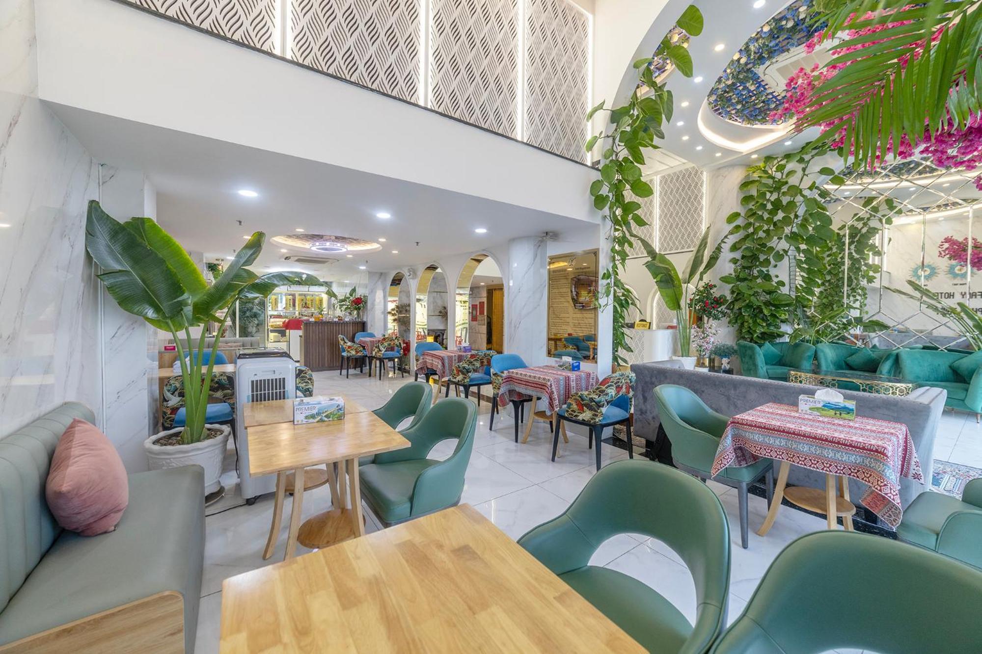 Tiffany Hotel & Restaurant Фантхьет Экстерьер фото